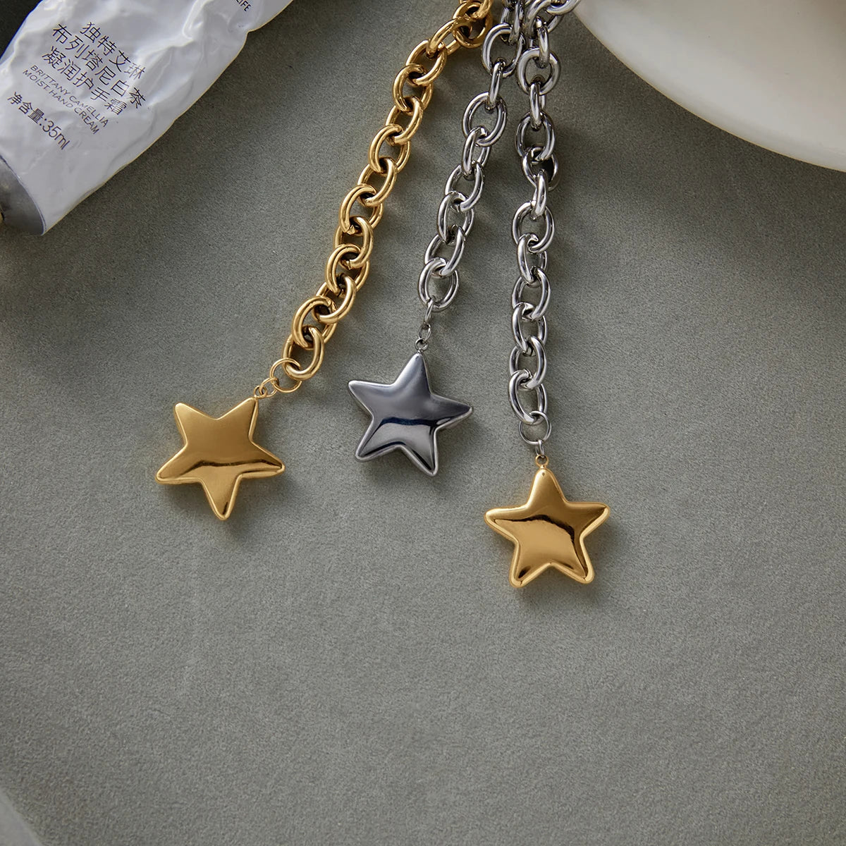 Minimalist Smooth Five-pointed Star Pendant Necklace