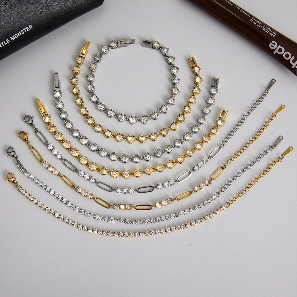 Stainless Steel Chain Bracelet with Heart-Shaped Zirconia and Gold Color Plating