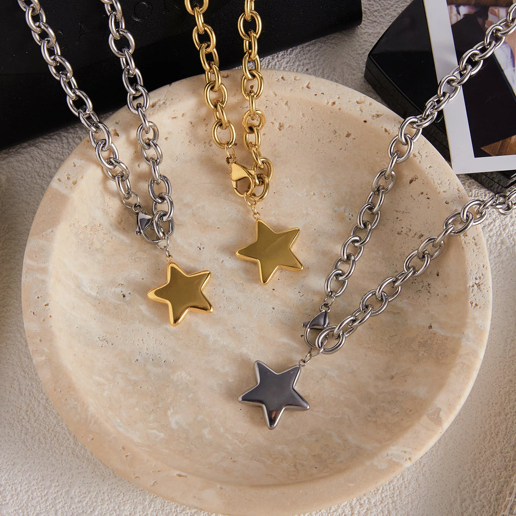 Minimalist Smooth Five-pointed Star Pendant Necklace
