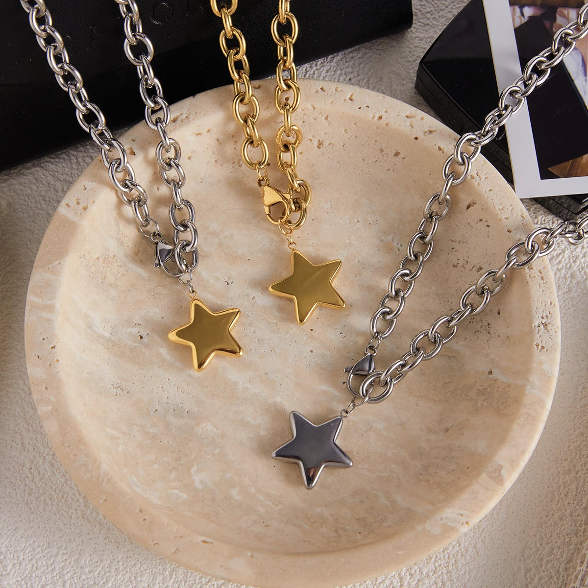 Minimalist Smooth Five-pointed Star Pendant Necklace