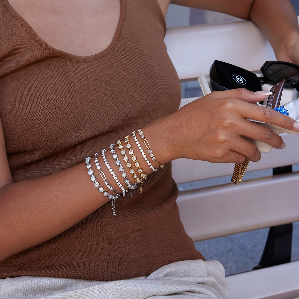 Stainless Steel Chain Bracelet with Heart-Shaped Zirconia and Gold Color Plating