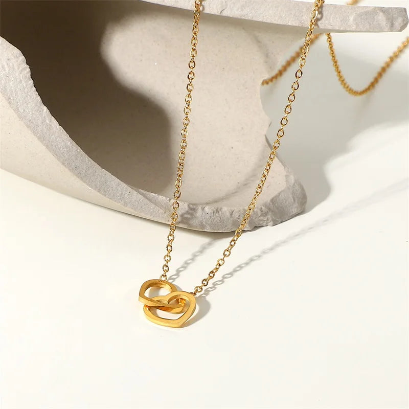 Trendy Fine Double Heart Connected Hollow Chain Necklace for Women Temperament Jewelry Gift