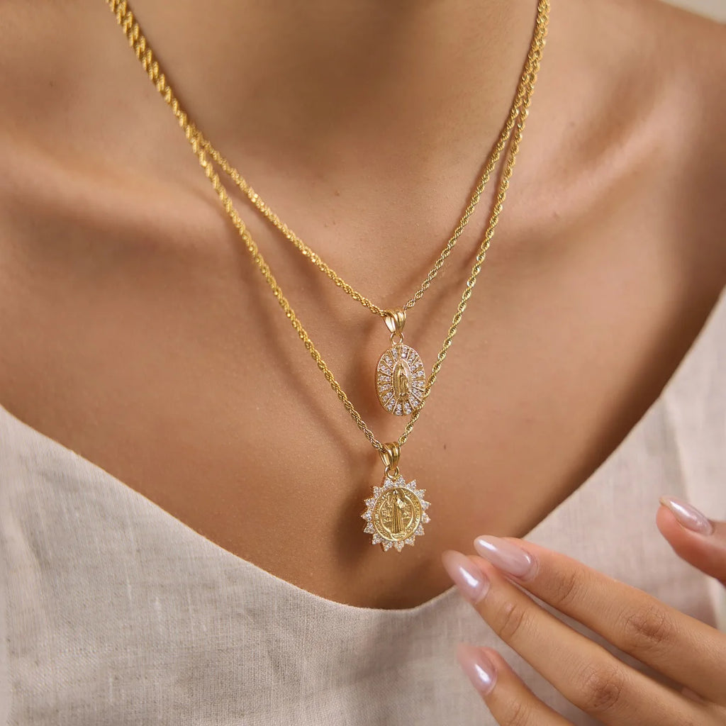 Classic Portrait Zircon Pendant Necklace
