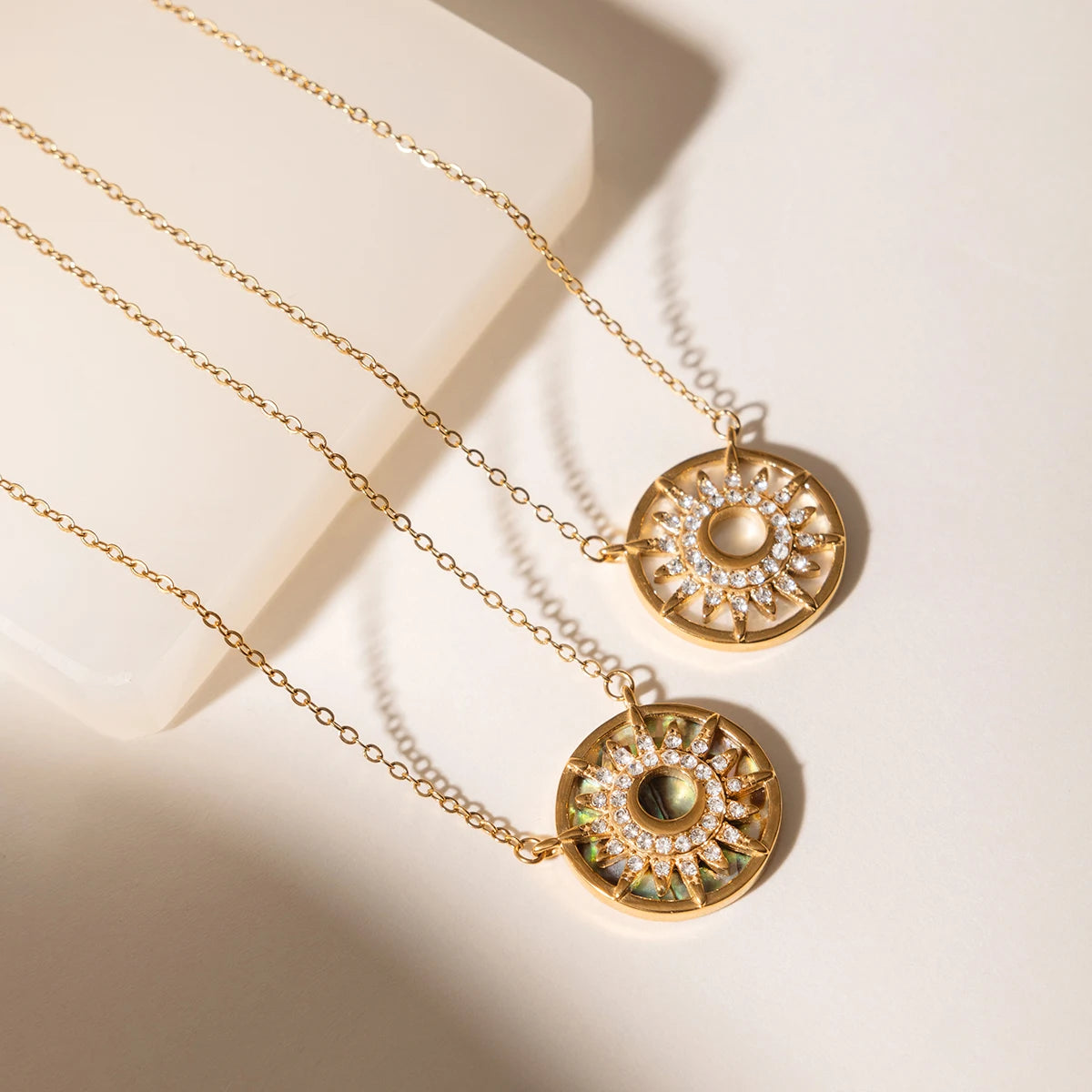 Elegant Shell Pendant Crystal Sun Necklace