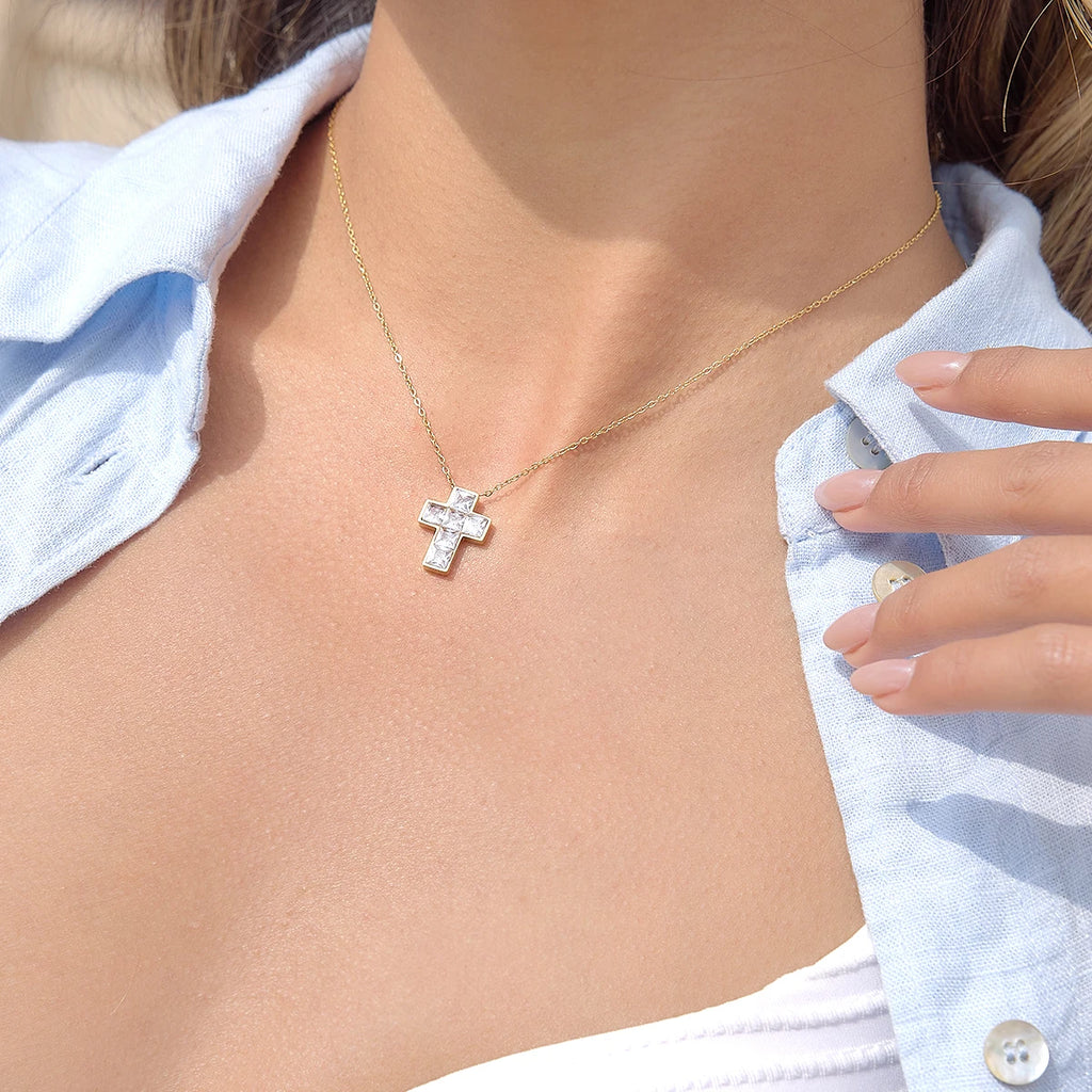Classic Zircon Cross Pendant Necklace