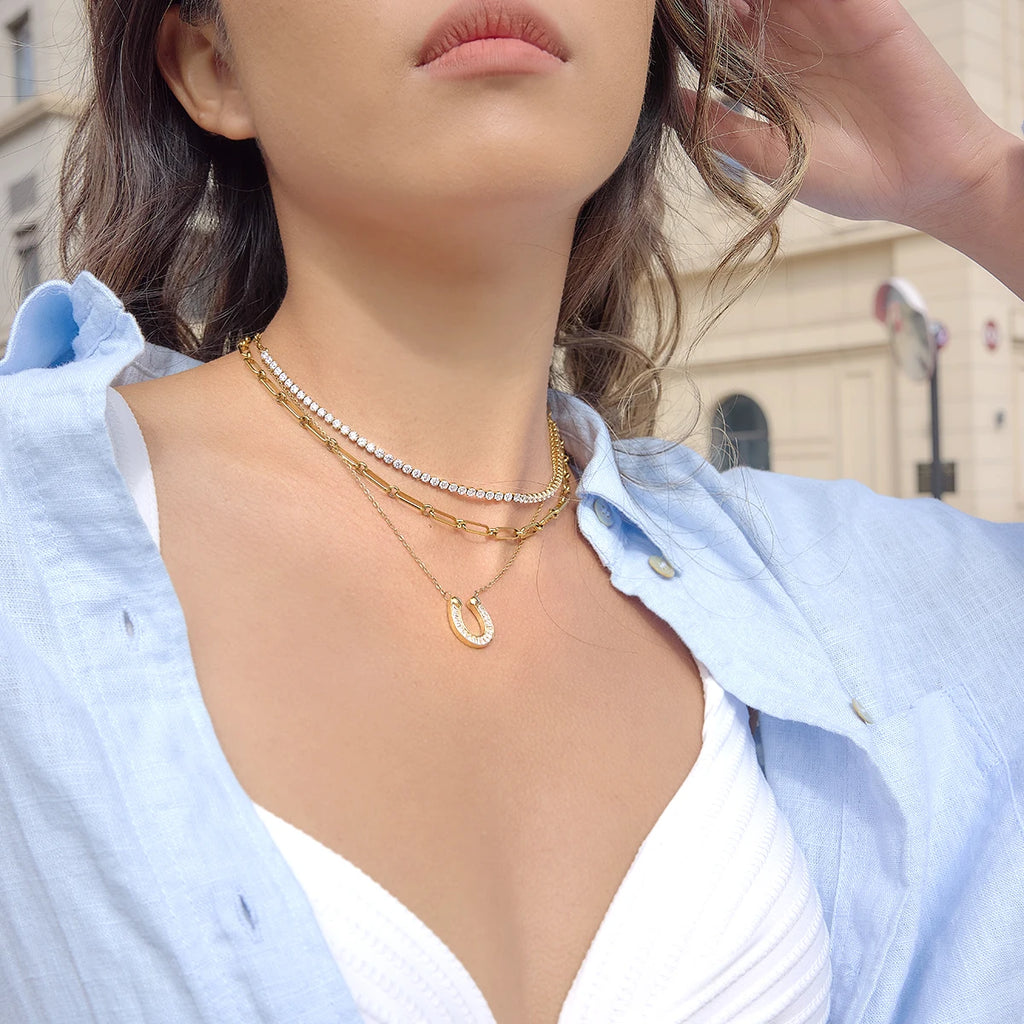 Classic Zircon Horseshoe Pendant Necklace