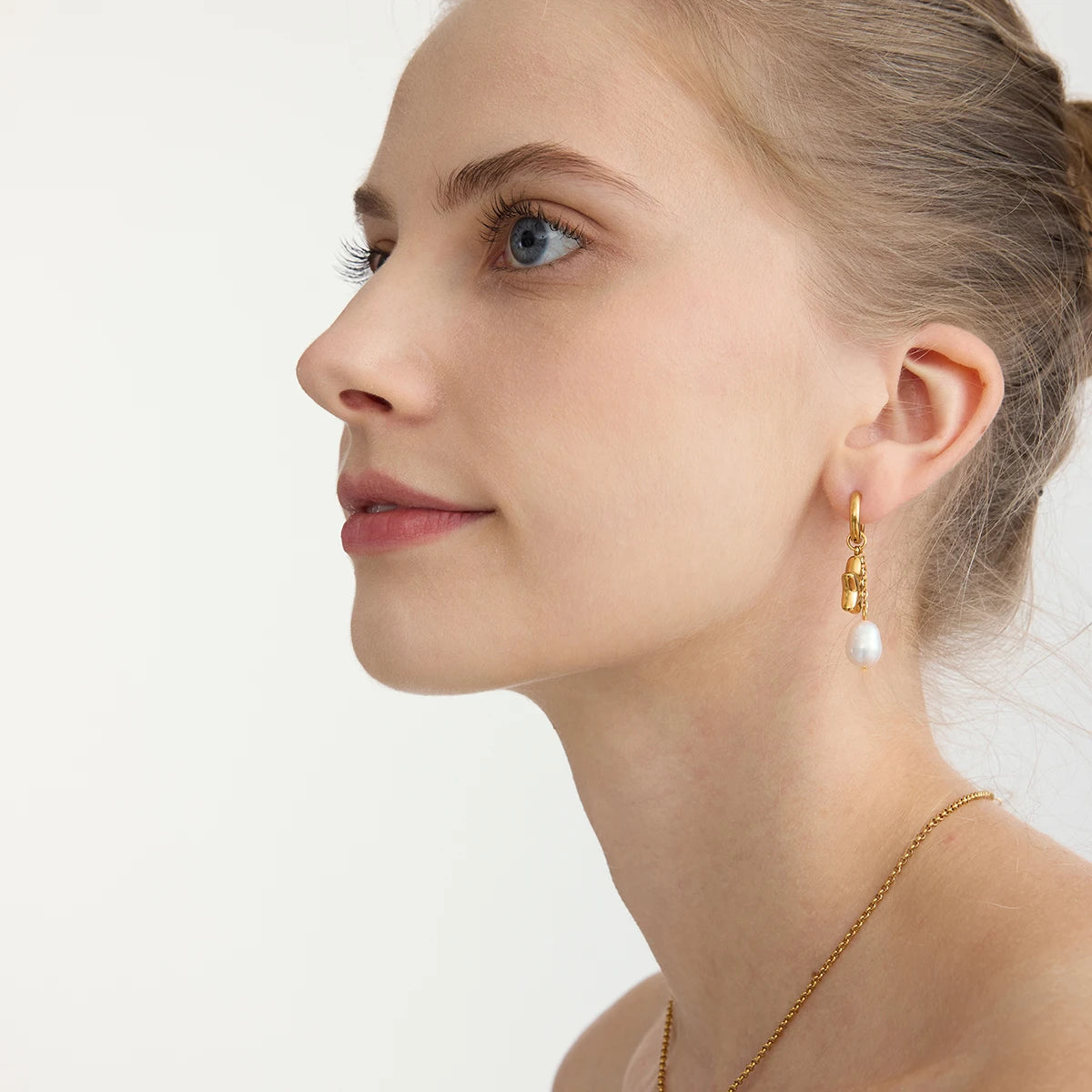 Elegant Star Freshwater Pearl Drop Earrings
