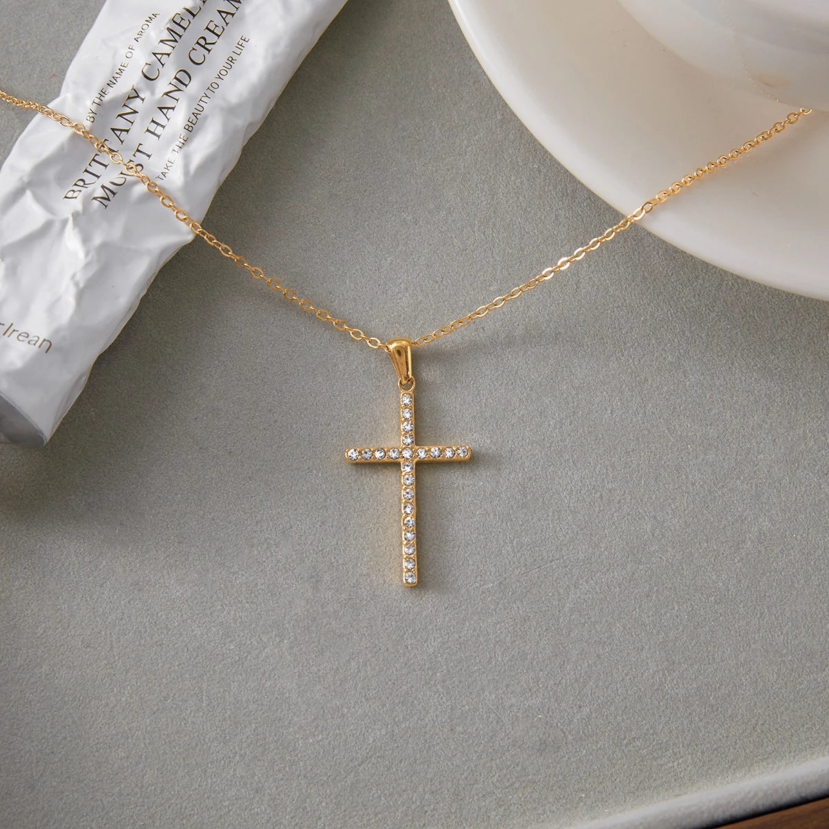 Classic Zircon Cross Pendant Necklace