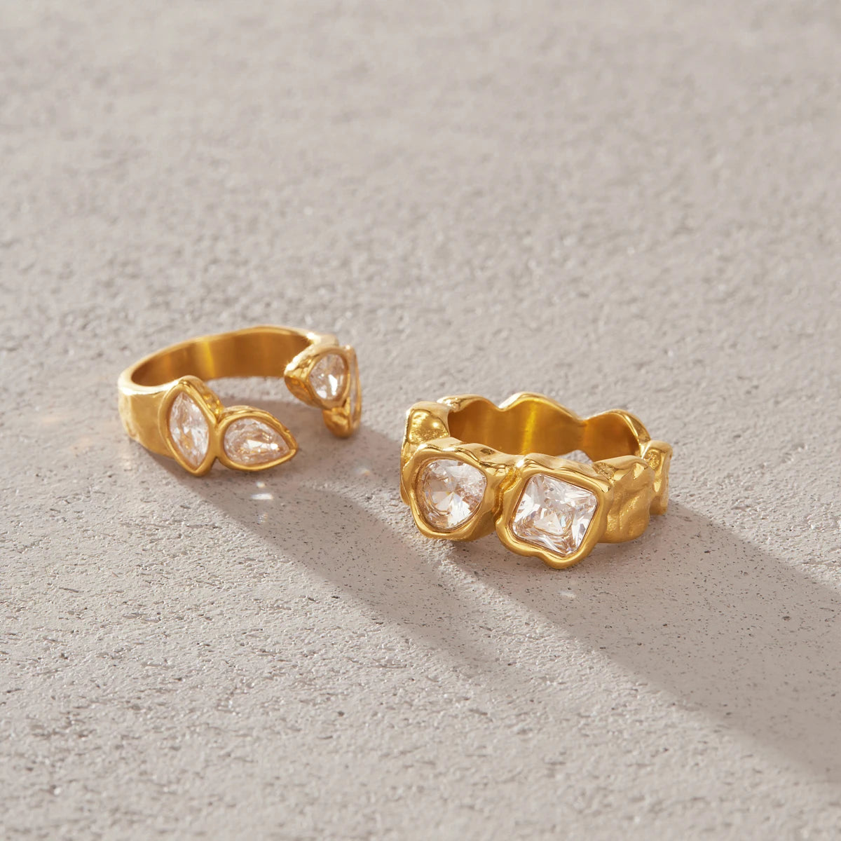 Oval Zircon Ring