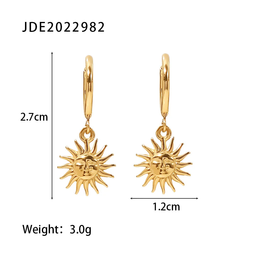 Metal Texture Vintage Sun Pendant Earrings