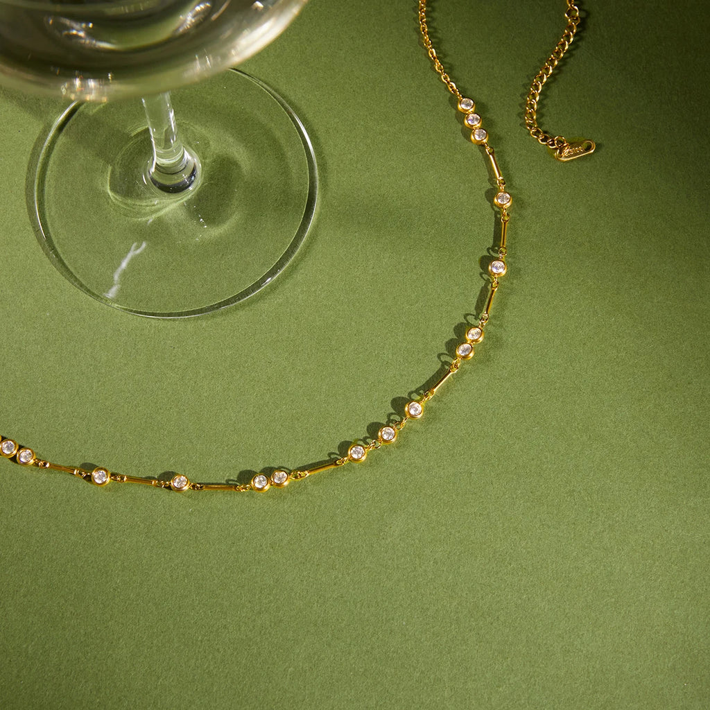 Elegant Round Zircon Necklace