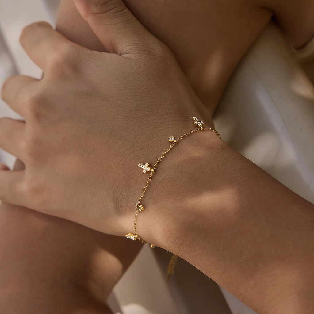Delicate Cross Round Zircon Pendant Bracelet