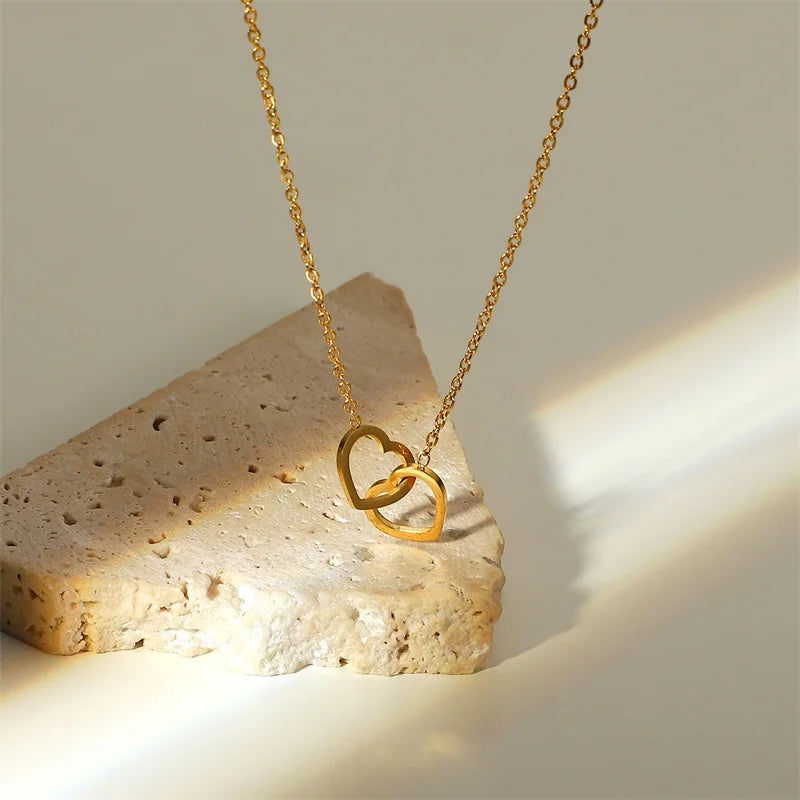 Trendy Fine Double Heart Connected Hollow Chain Necklace for Women Temperament Jewelry Gift