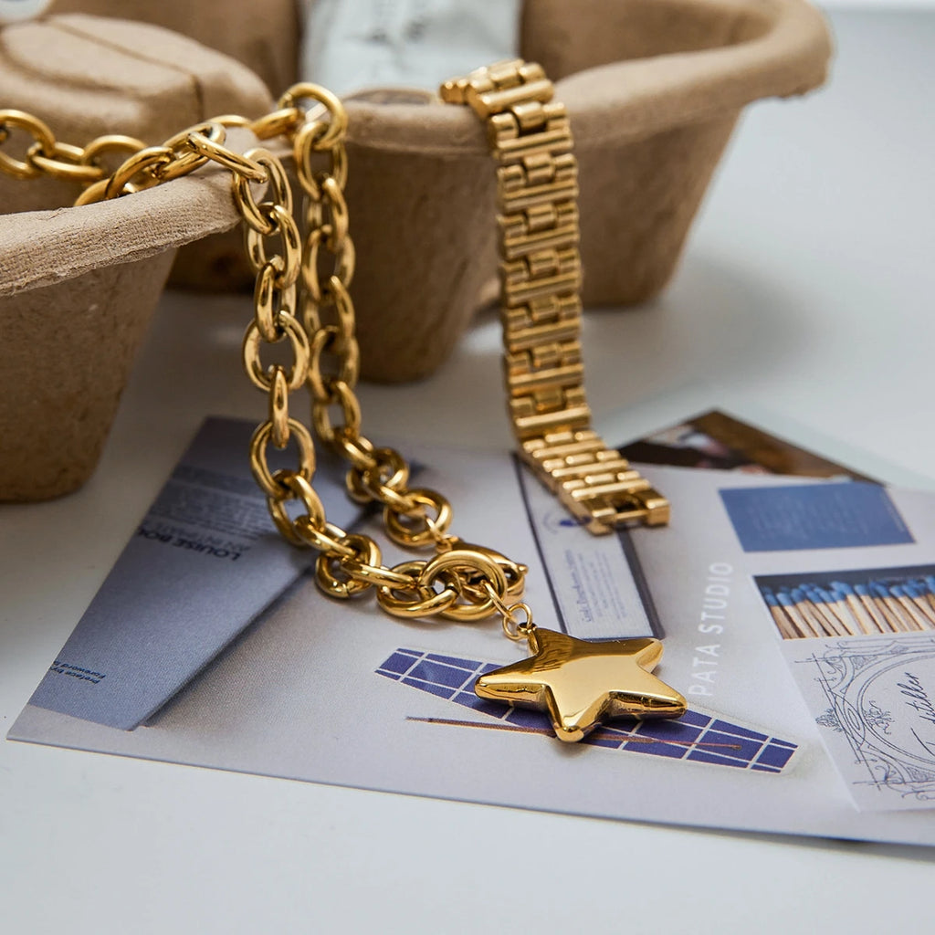 Geometric Star Pendant Necklace