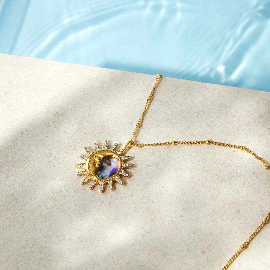 Colorful Shell Sun Pendant Necklace