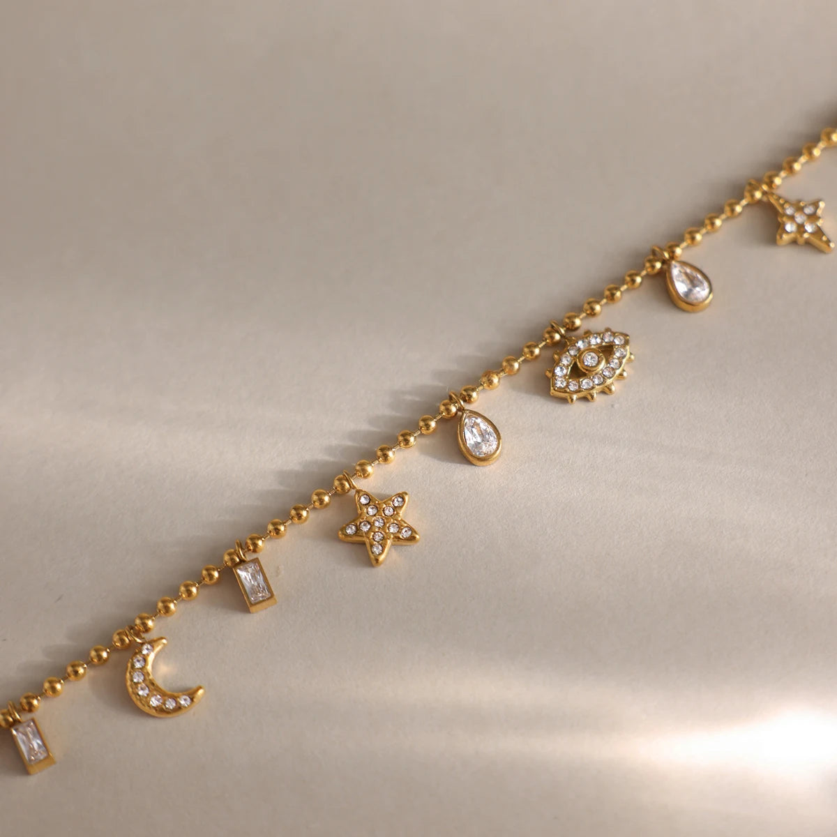 Exquisite Zircon Eye Star Moon Pendant Necklace