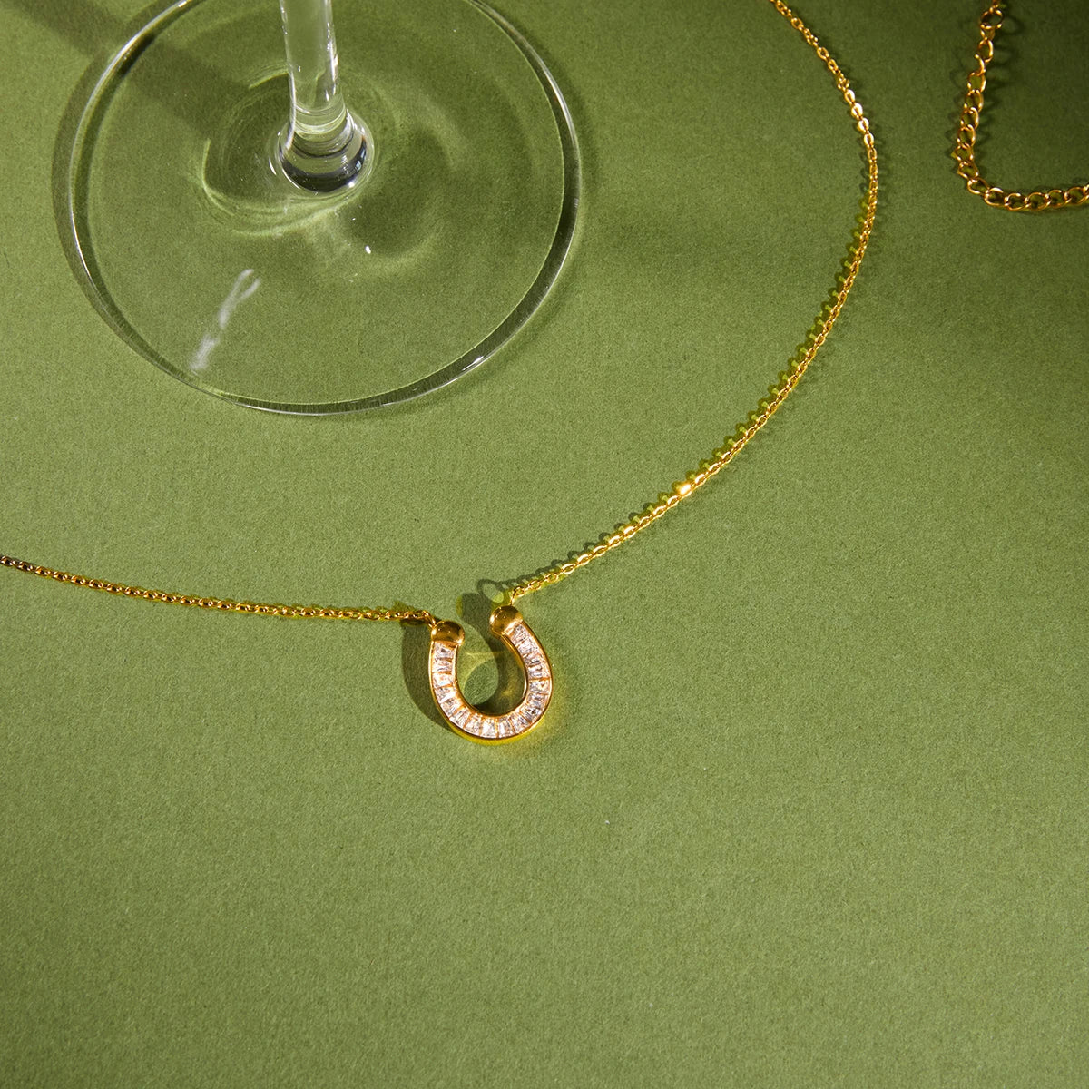 Classic Zircon Horseshoe Pendant Necklace