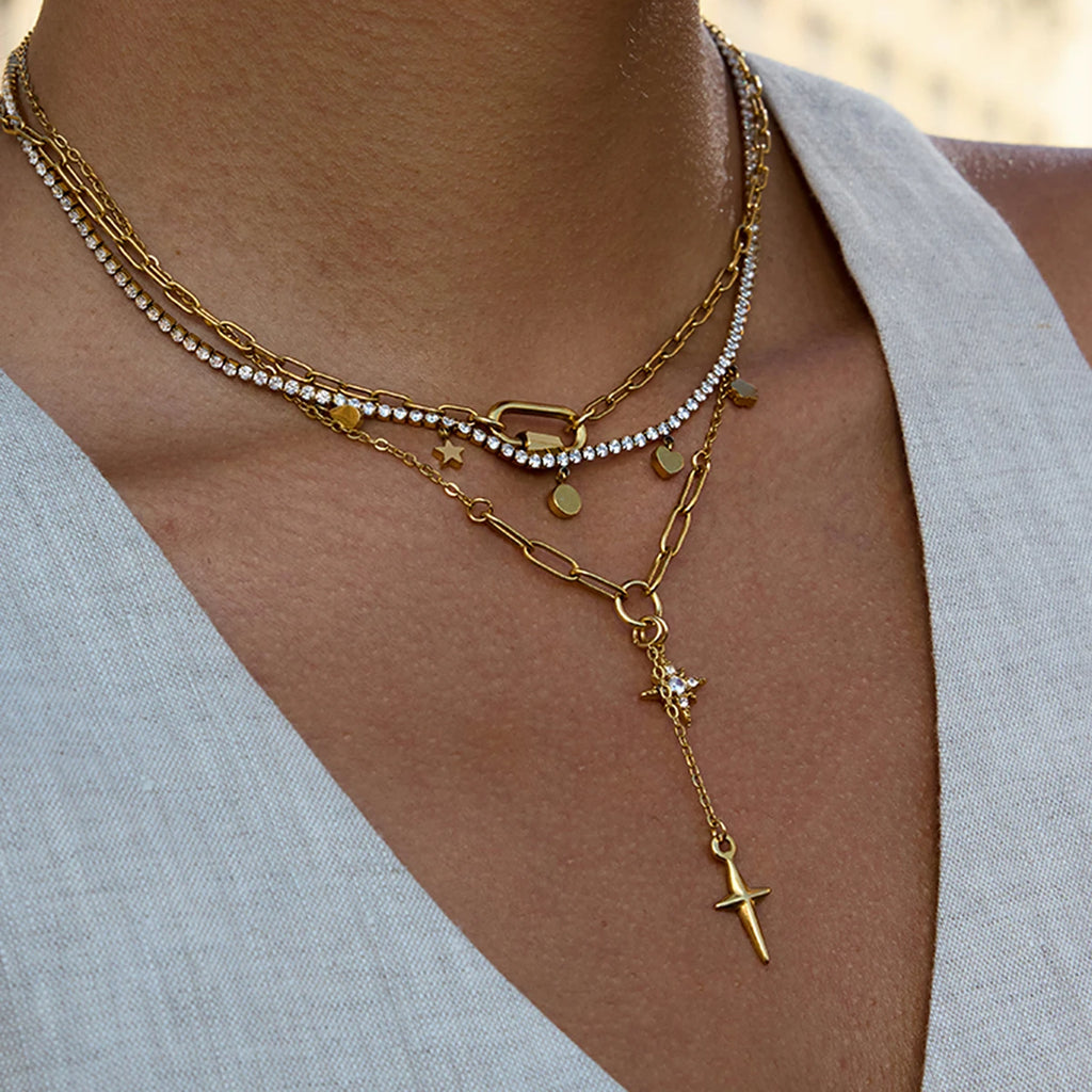 Classic Wind with White Diamonds Polished Quadrangle Pendant Necklace