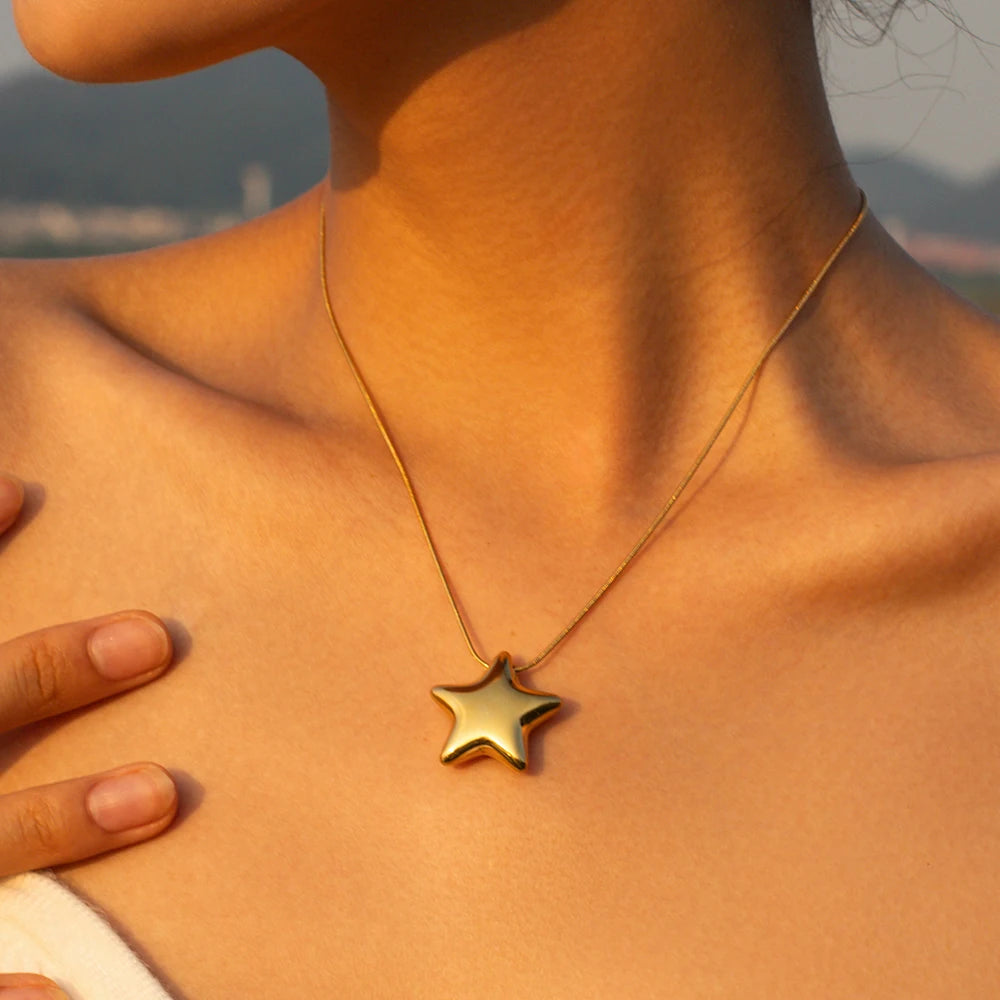 Hollow Heart Shape Pendant Necklace