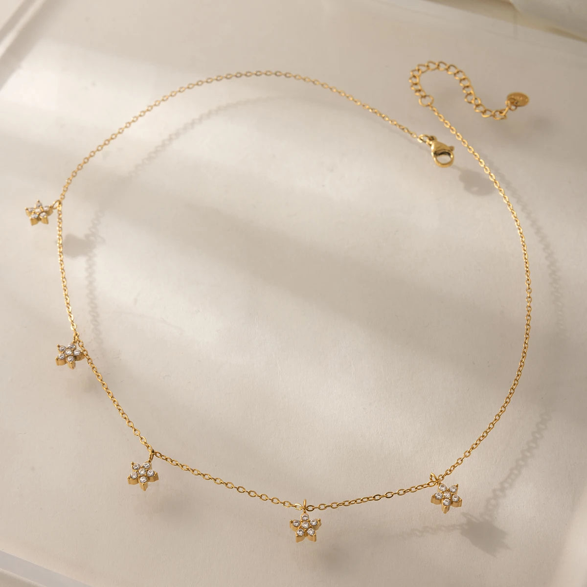 Romantic Zircon Flower Pendant Necklace