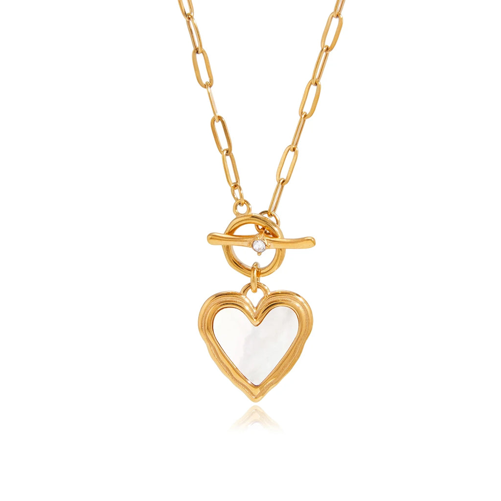 Elegant Heart Shape Shell Pendant Necklace