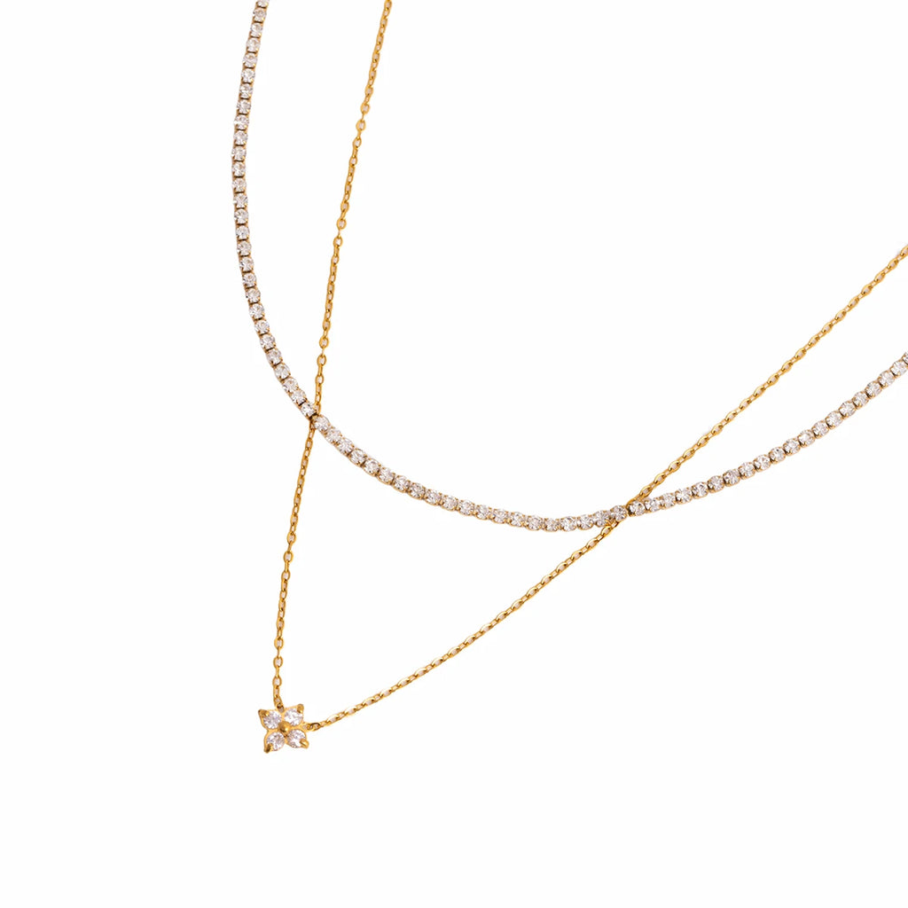 Delicate Zircon Flower Pendant Necklace