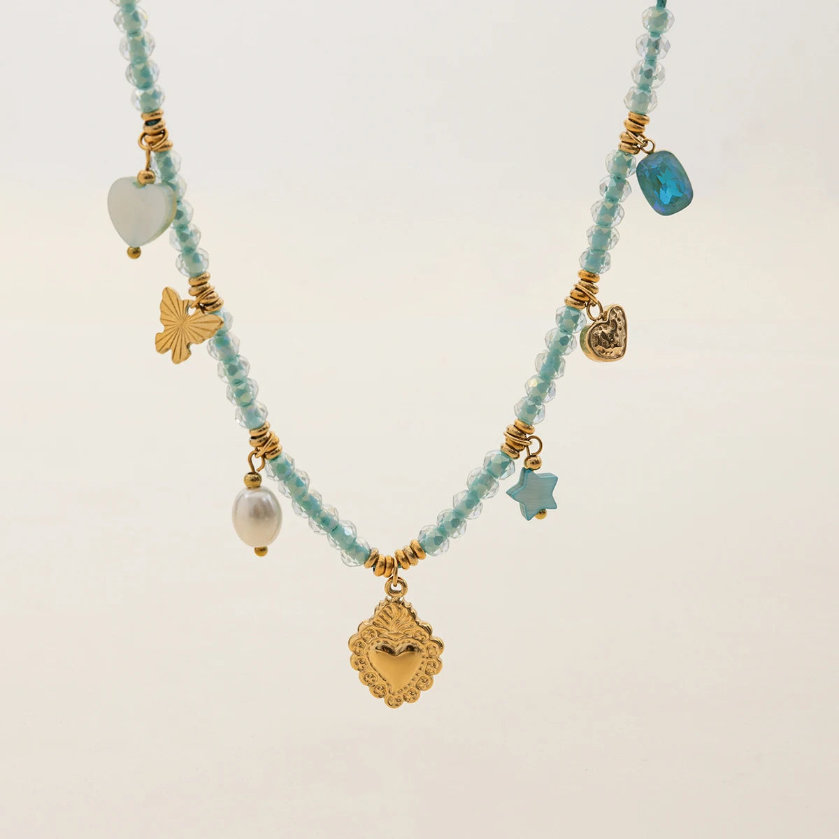 Natural Pearls Butterflies Love Pendant Necklace