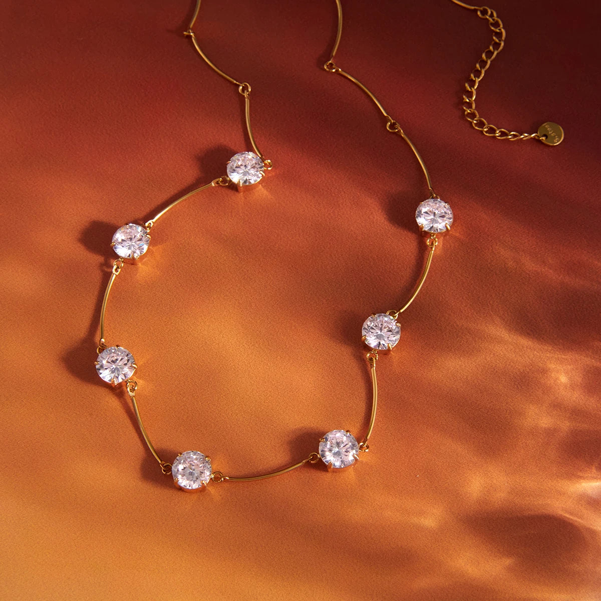 Elegant Round Zircon Choker Necklace