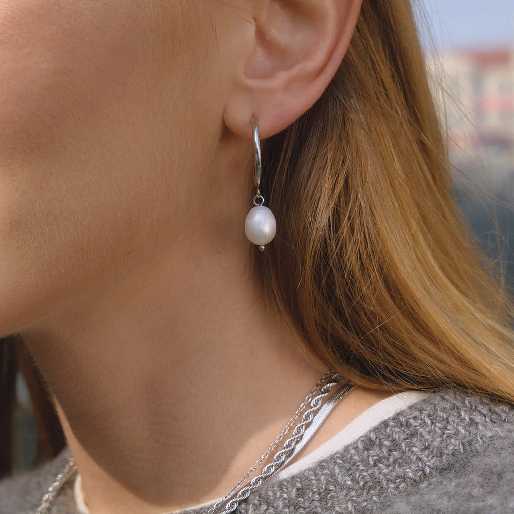 Elegant Freshwater Pearl Drop Earrings