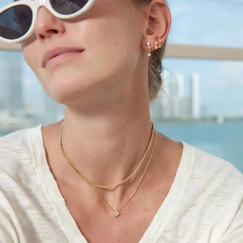 Delicate Zircon Flower Pendant Necklace