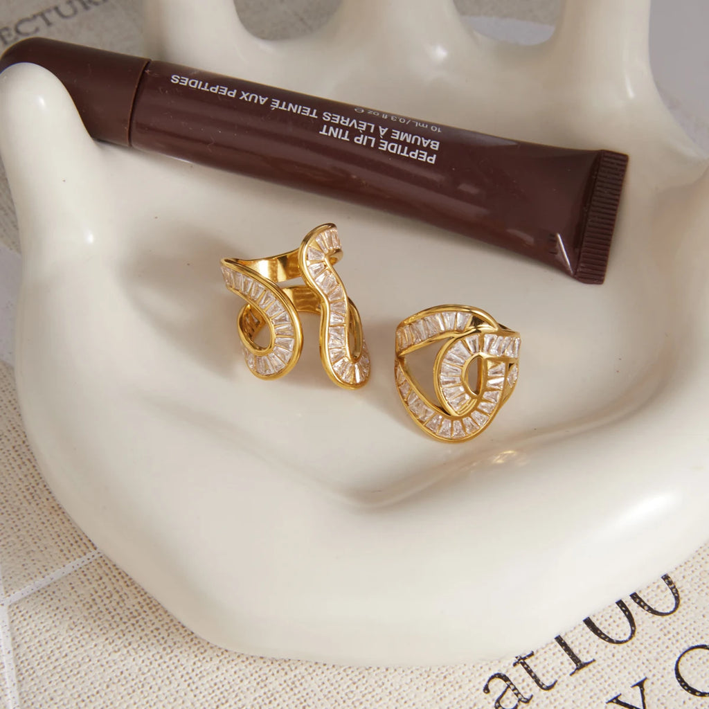 Classic Zircon Ring