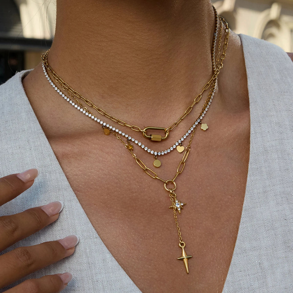 Classic Wind with White Diamonds Polished Quadrangle Pendant Necklace