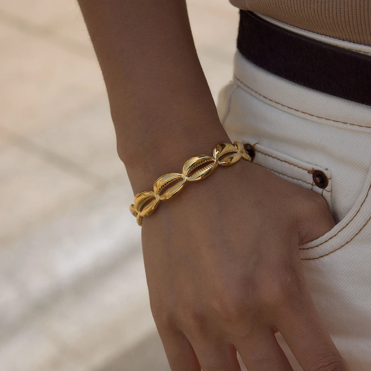 Ocean Style Shell Cuff Bracelet