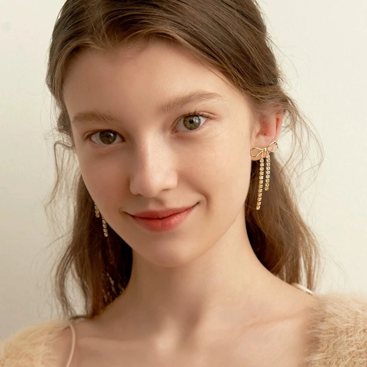 Bowknot Hanging Rhinestone Chain Earrings
