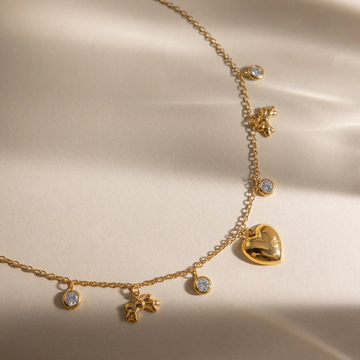 Romantic Heart Bowknot Round Zircon Pendant Necklace
