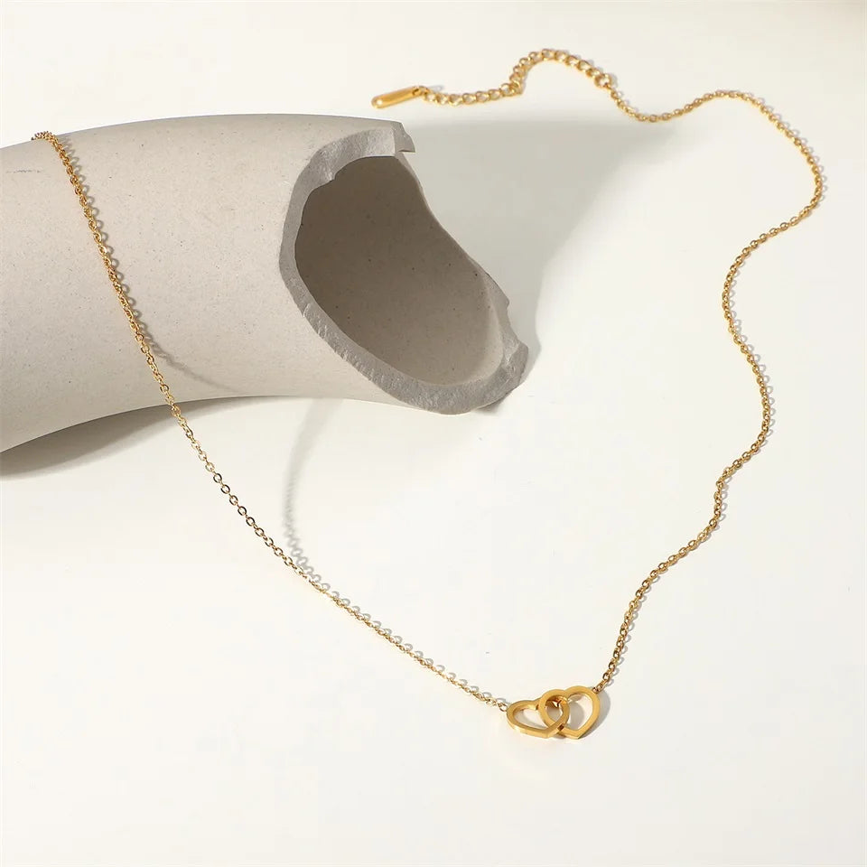 Trendy Fine Double Heart Connected Hollow Chain Necklace for Women Temperament Jewelry Gift