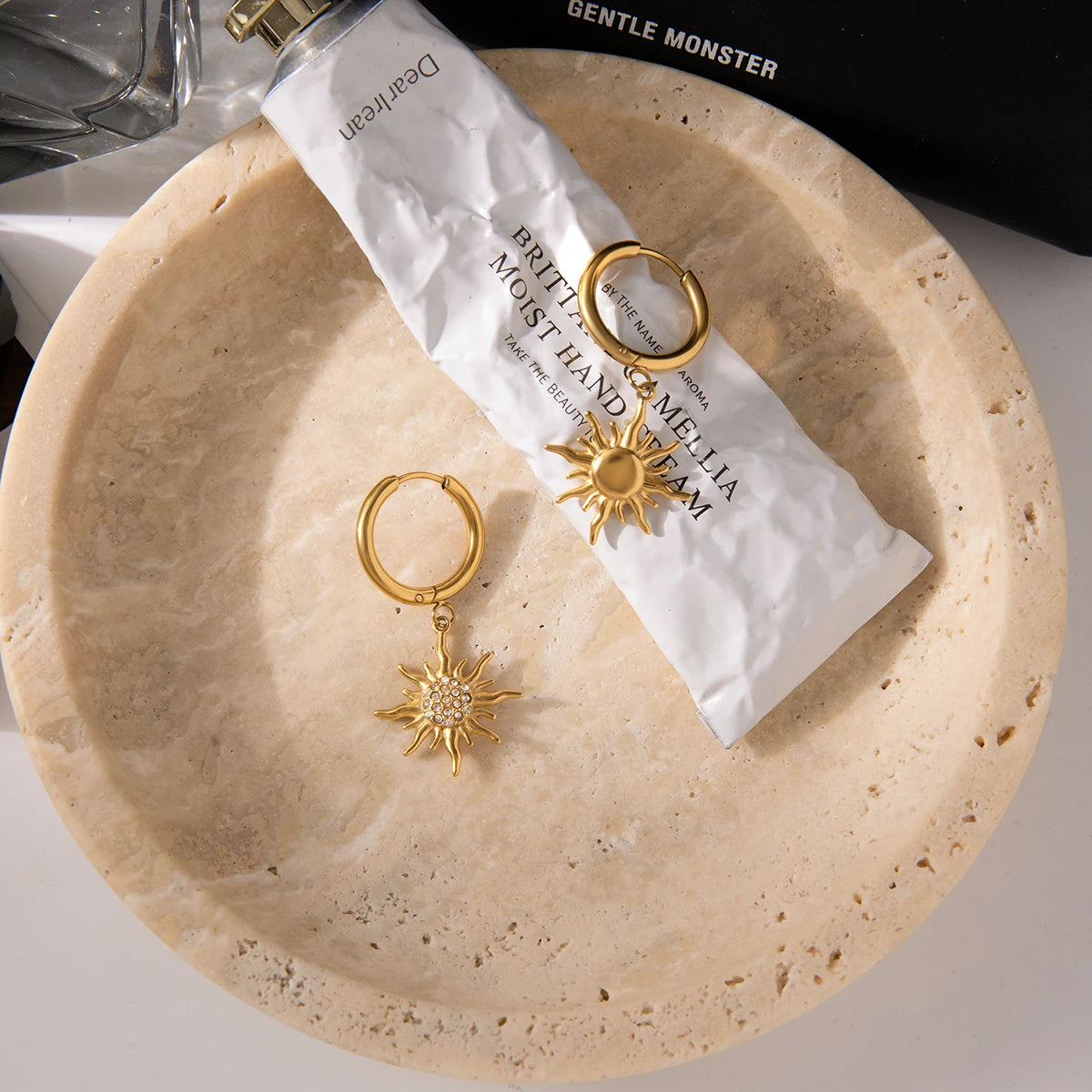White zirconia sun earrings