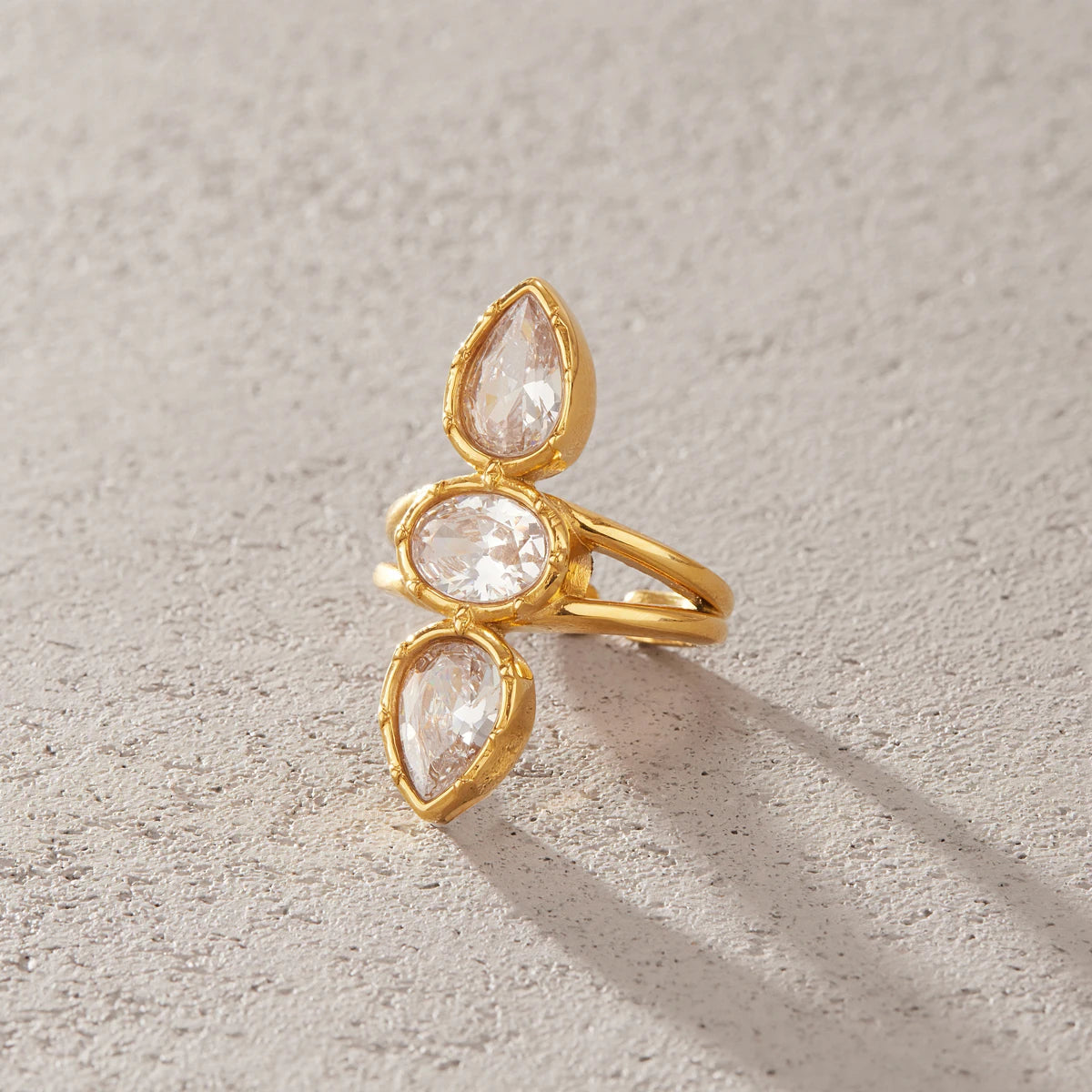 Geometric Zircon Rings