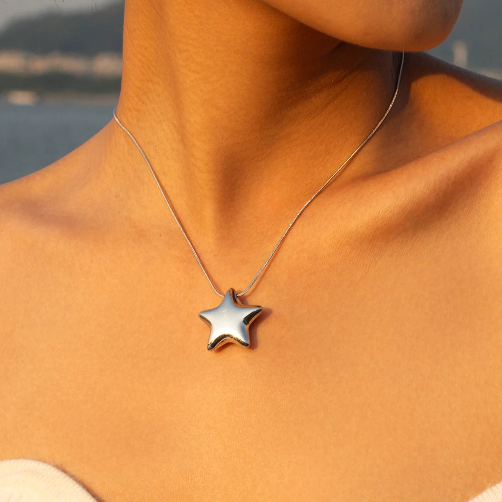 Hollow Heart Shape Pendant Necklace