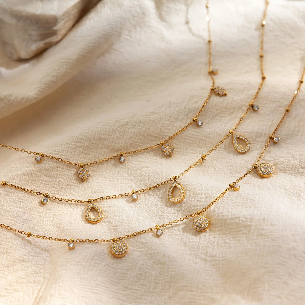 Delicate Round Flower Water Drop Pendant Necklace
