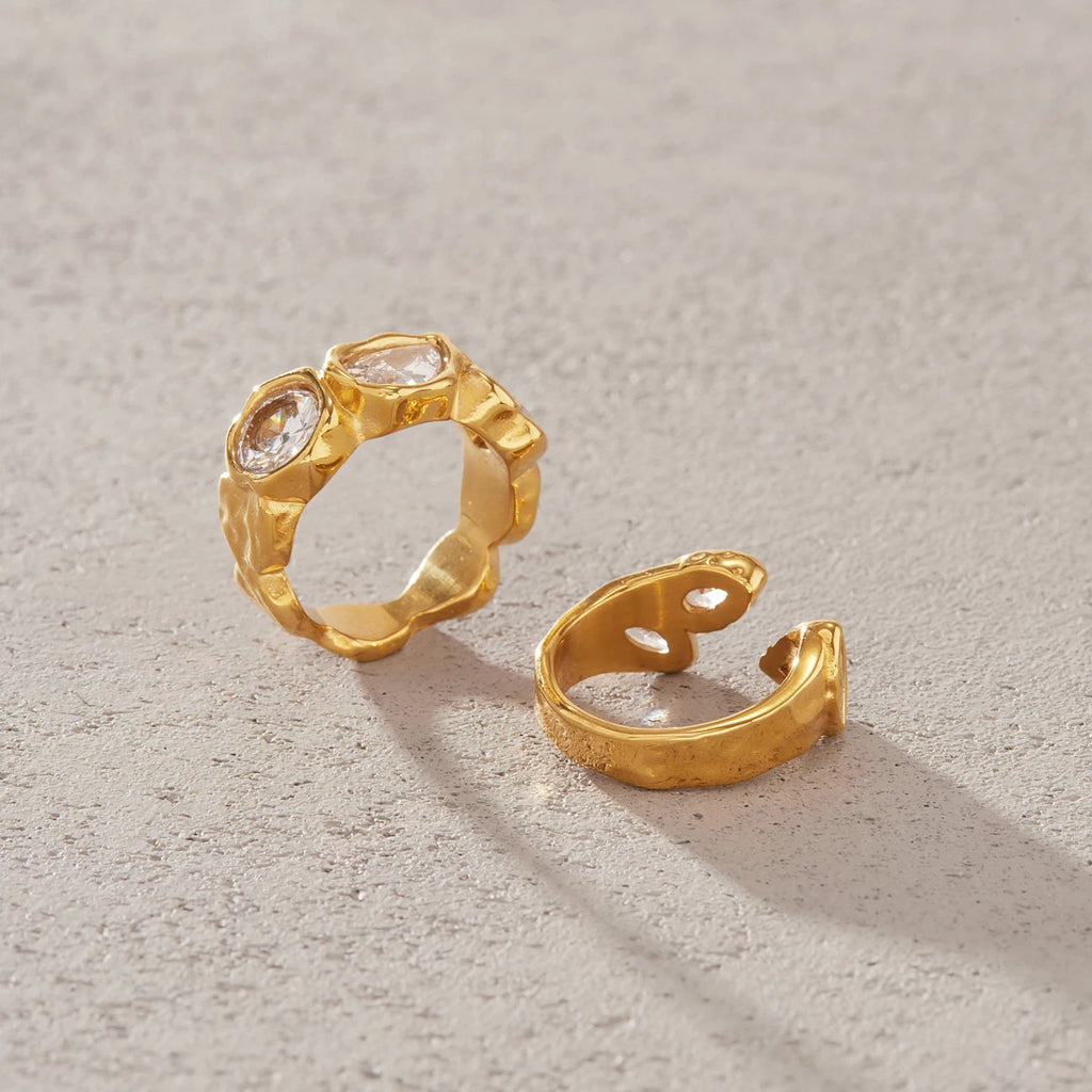 Oval Zircon Ring