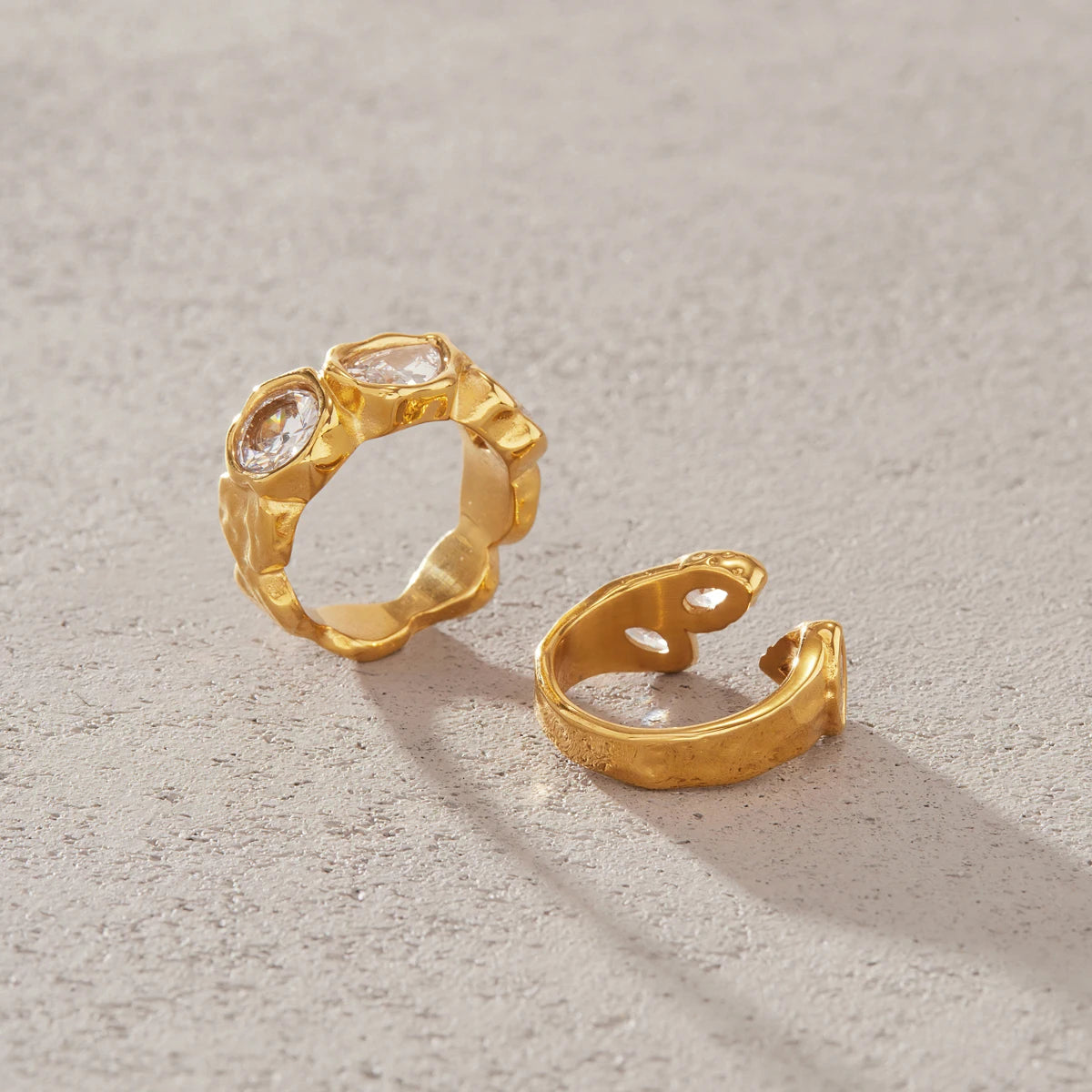 Oval Zircon Ring