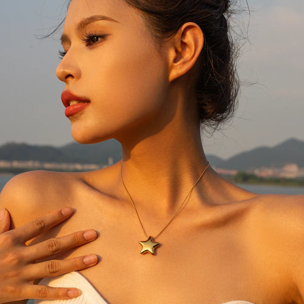 Hollow Heart Shape Pendant Necklace