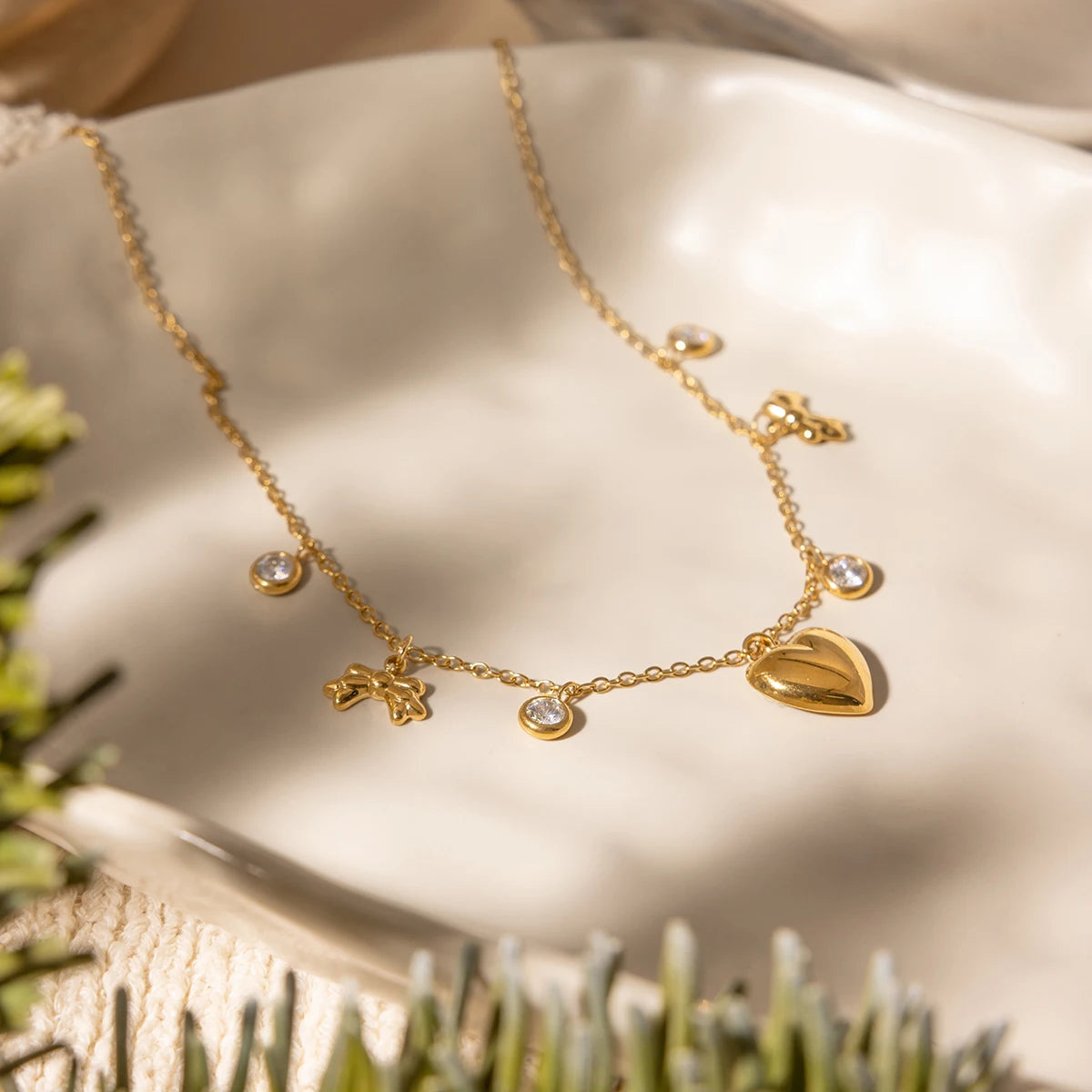 Romantic Heart Bowknot Round Zircon Pendant Necklace