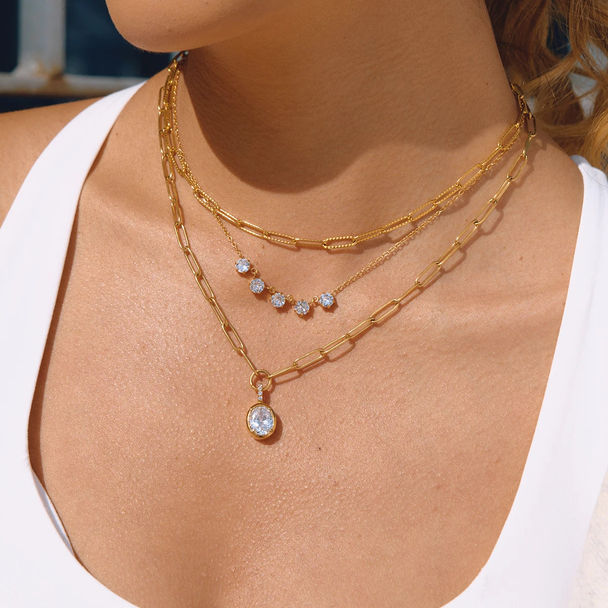 Delicate Round Zircon Pendant Necklace
